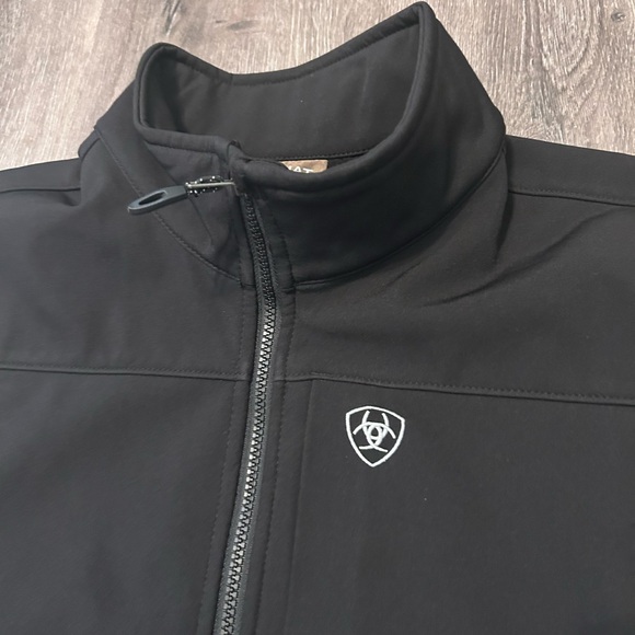 Ariat Logo 2.0 Softshel Vest Black Men’s Sz 2XL Zip Up Western Cowboy Water - Picture 4 of 12